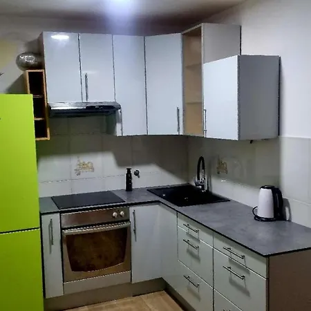 Leomi Apartman *